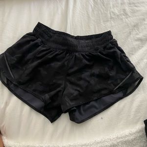 Lululemon Hotty hot shorts